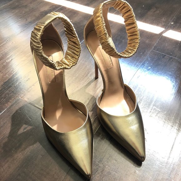 aquazzura gold pumps